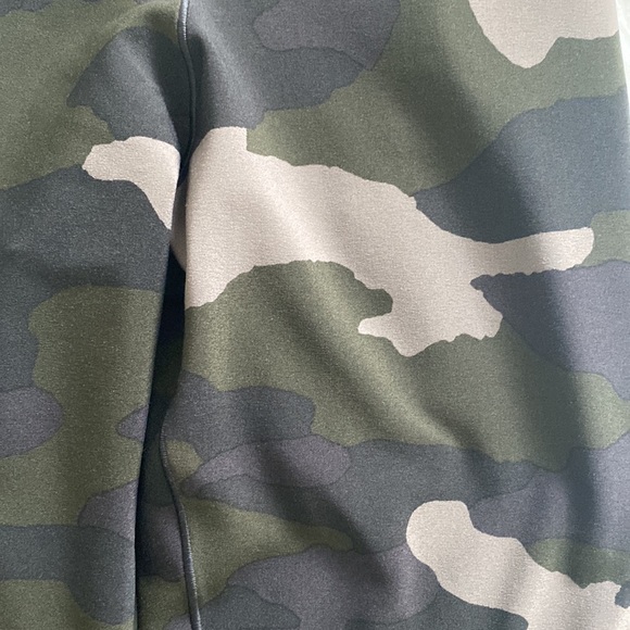 Offline by Aerie Camo Leggings - Picture 4 of 4